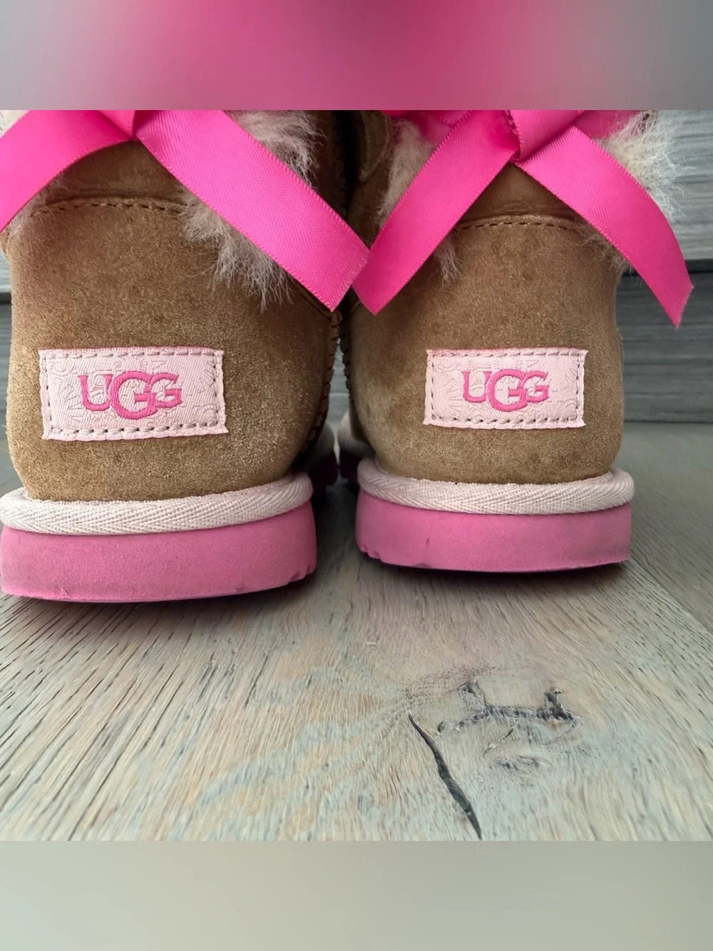 UGG Kids Bailey Bow II Brown Boots with Pink Sole and Bows Size US 3